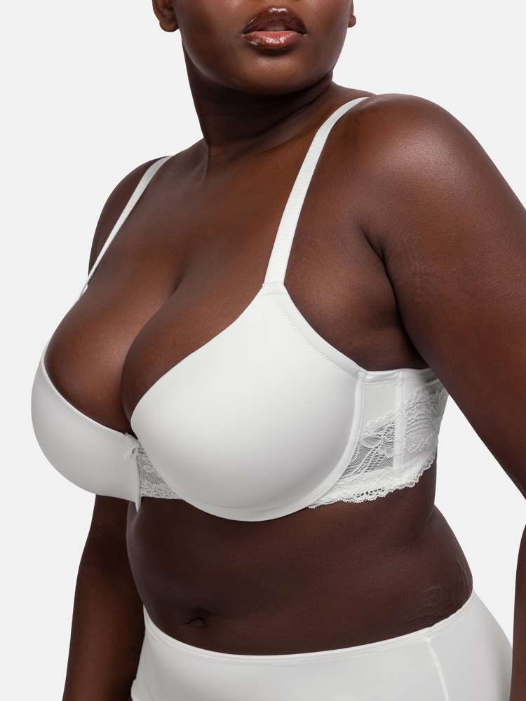 ADELE DEMI BRA
