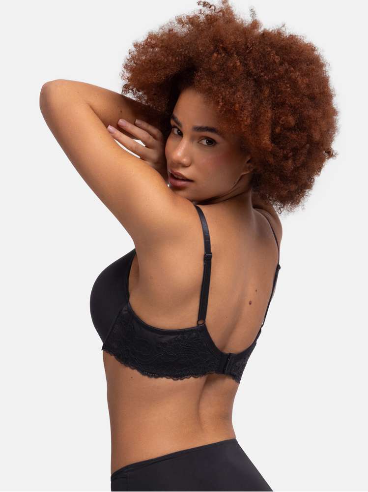 ADELE DEMI BRA