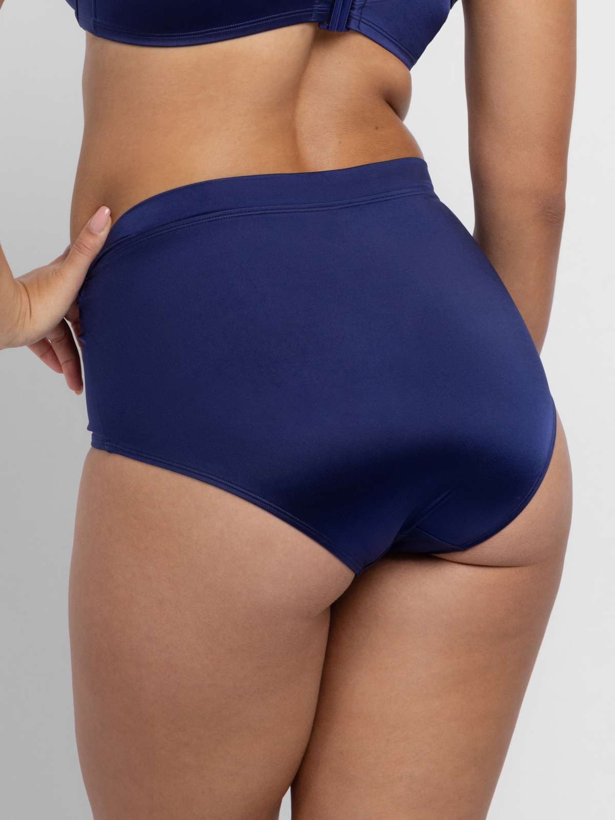 Bodega Midi Brief