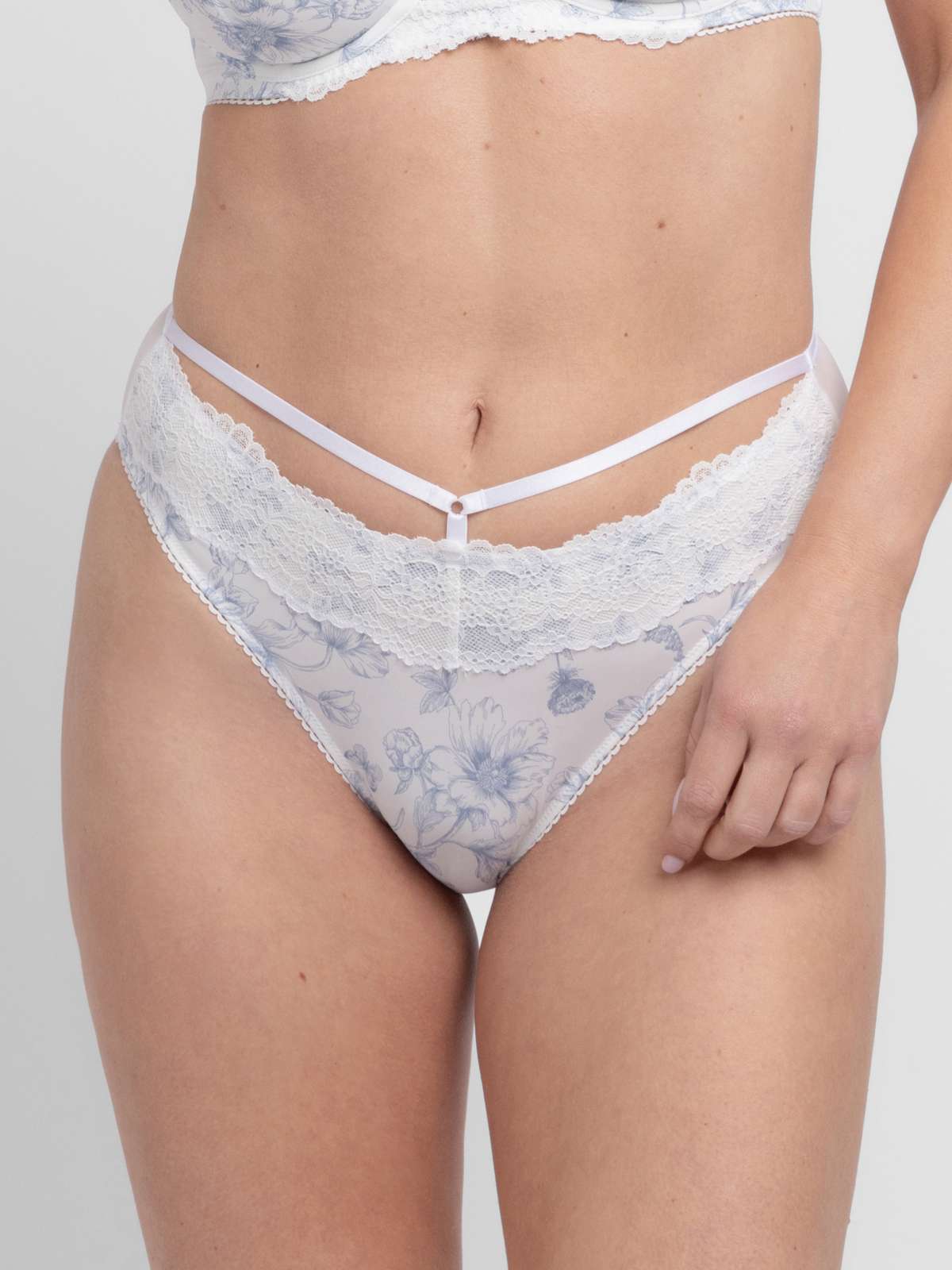 Darla High Leg Brief