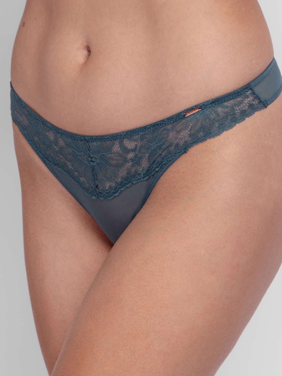Jemma Thong