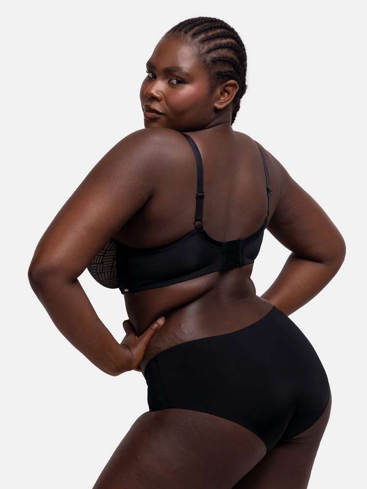 LEILA DEMI BRA