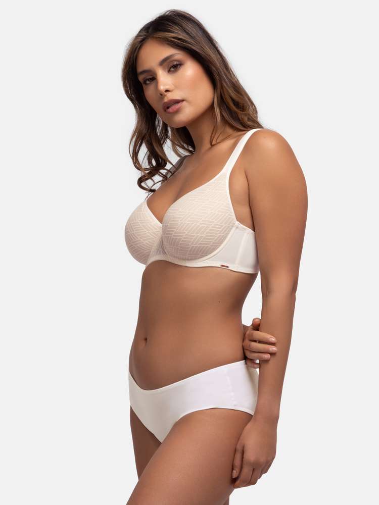 LEILA DEMI BRA