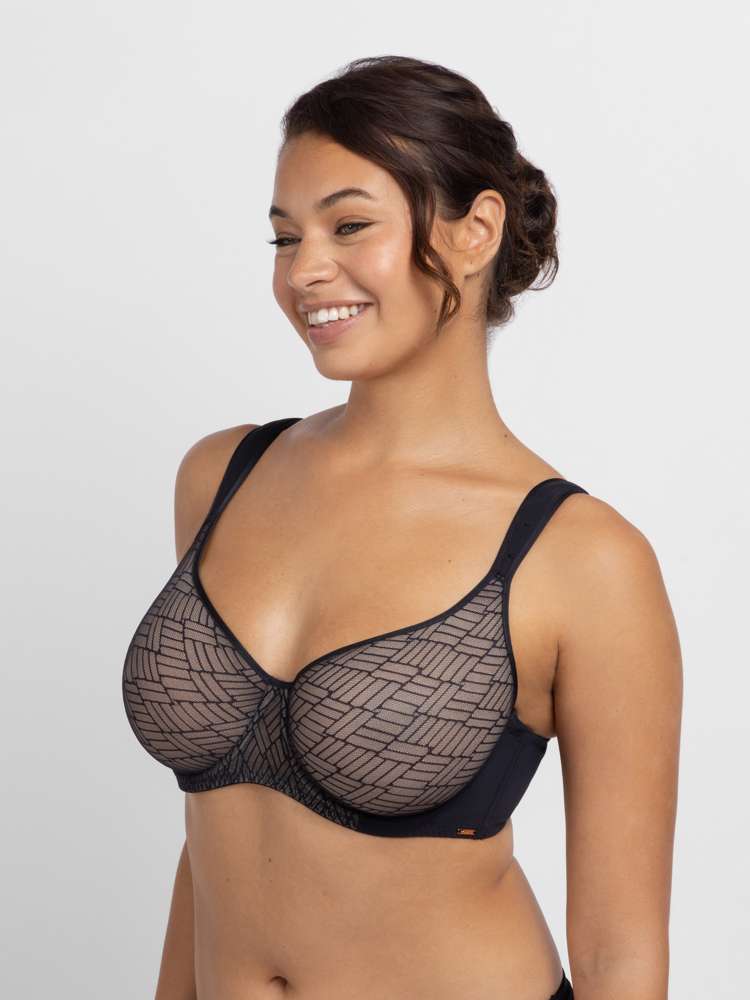 LEILA DEMI BRA