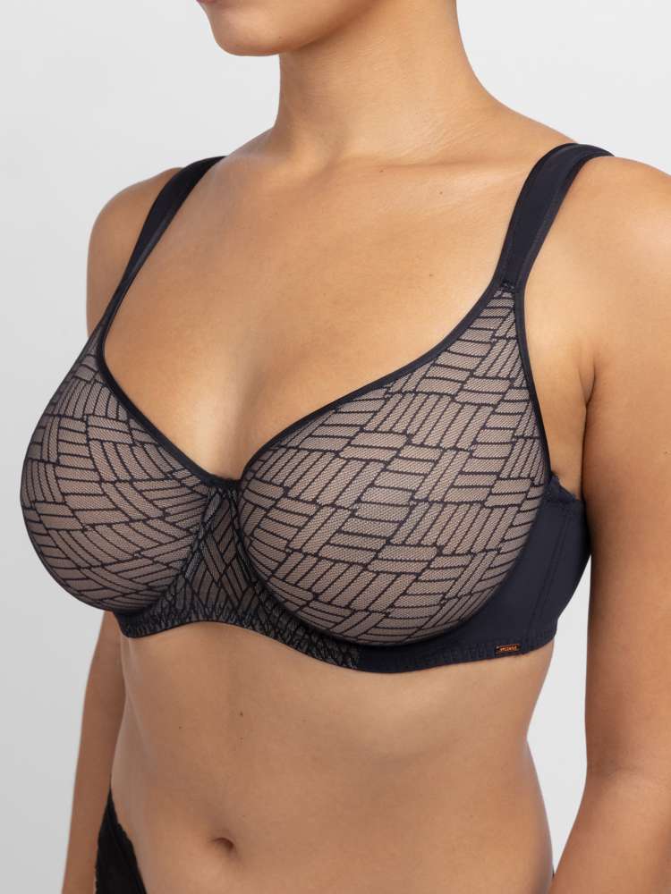 LEILA DEMI BRA