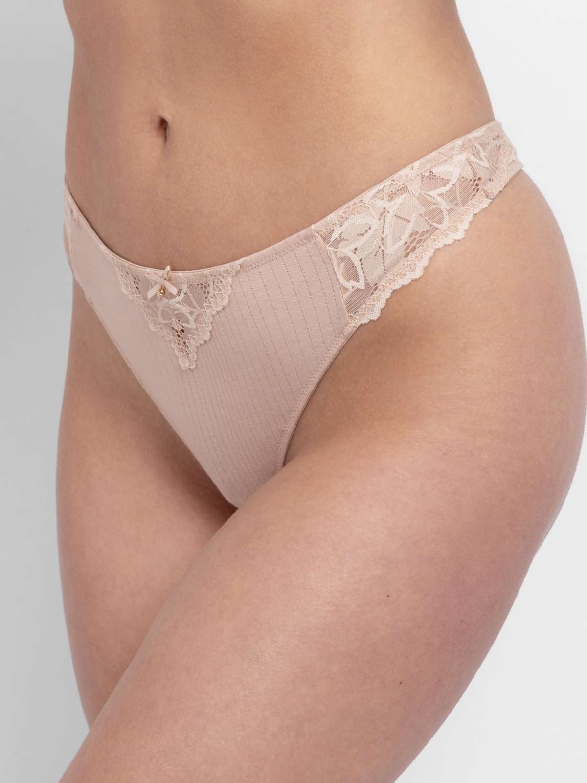 Samara Thong