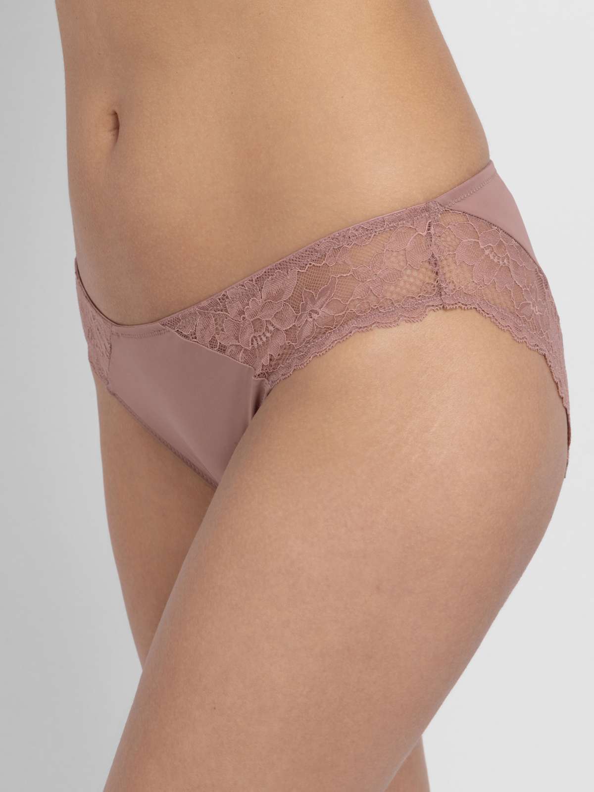 Willa 2pp Brief