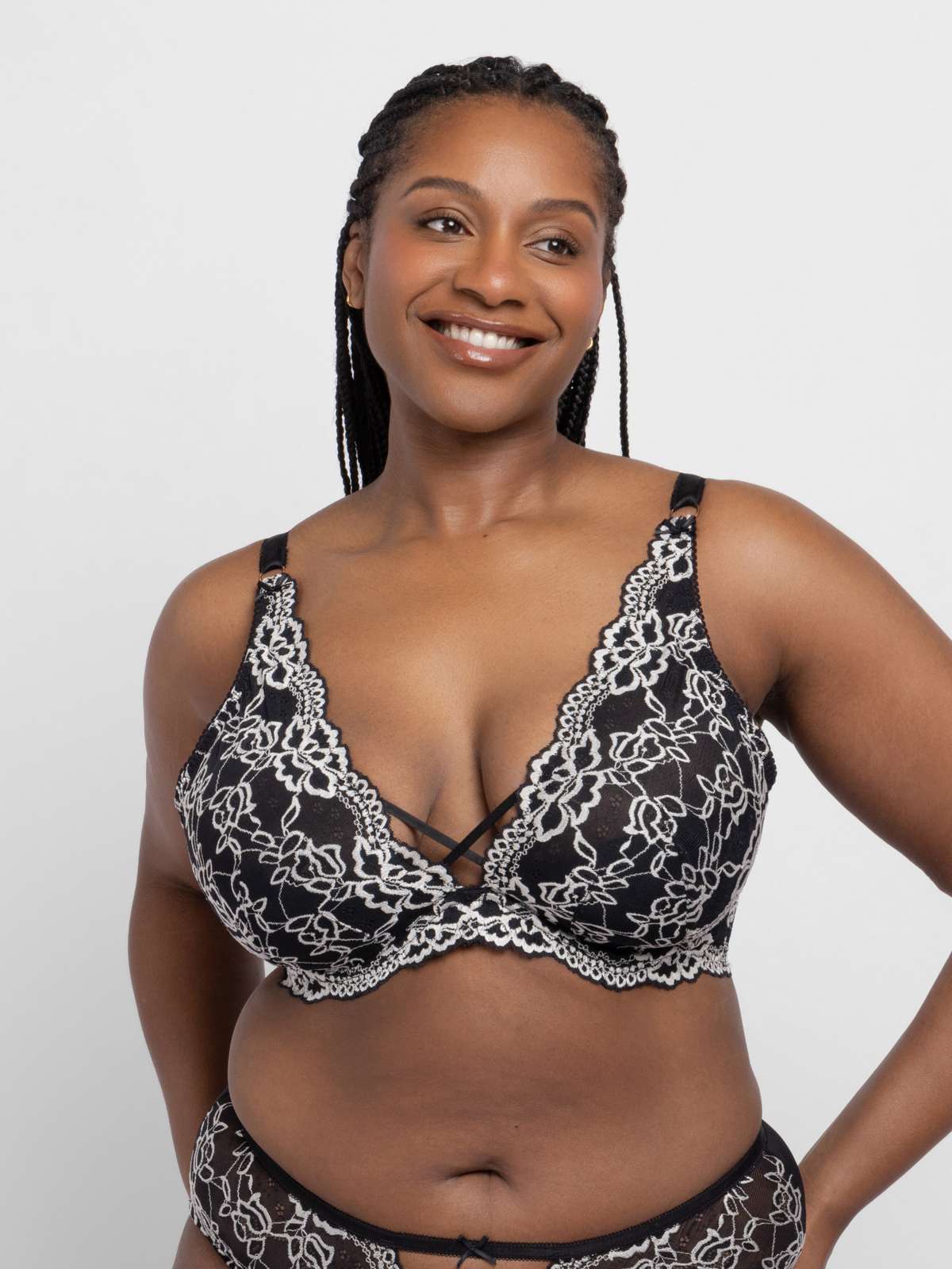 Xanthia Light Padded Plunge Bra