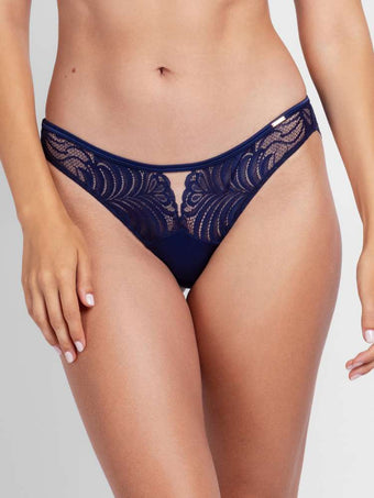 AMAR BRAZILIAN