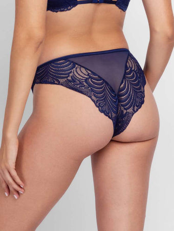 AMAR BRAZILIAN