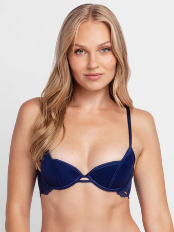 AMAR DEMI BRA