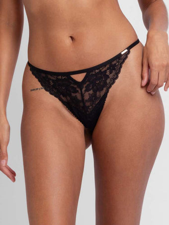 ANAHI STRING