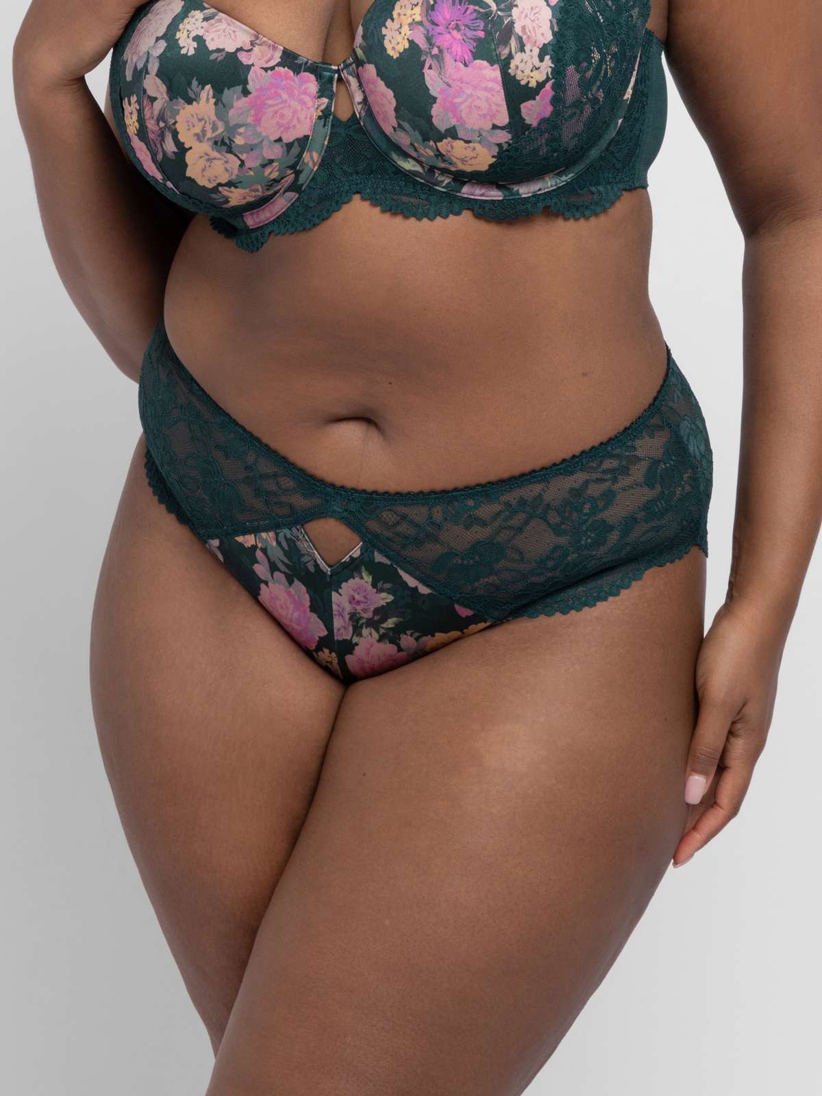 Anahi Floral Hipster Classic