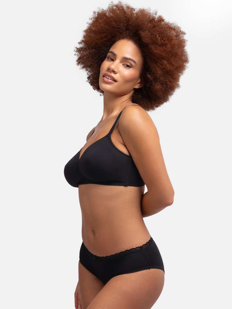 DANIELA BRALETTE