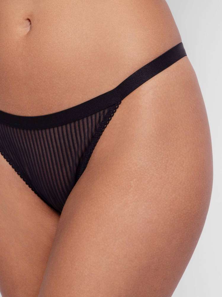 LAMINA STRING