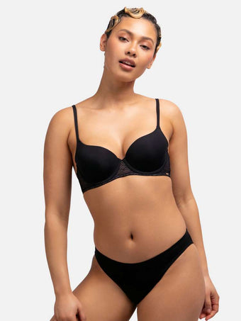 LEILA DEMI BRA