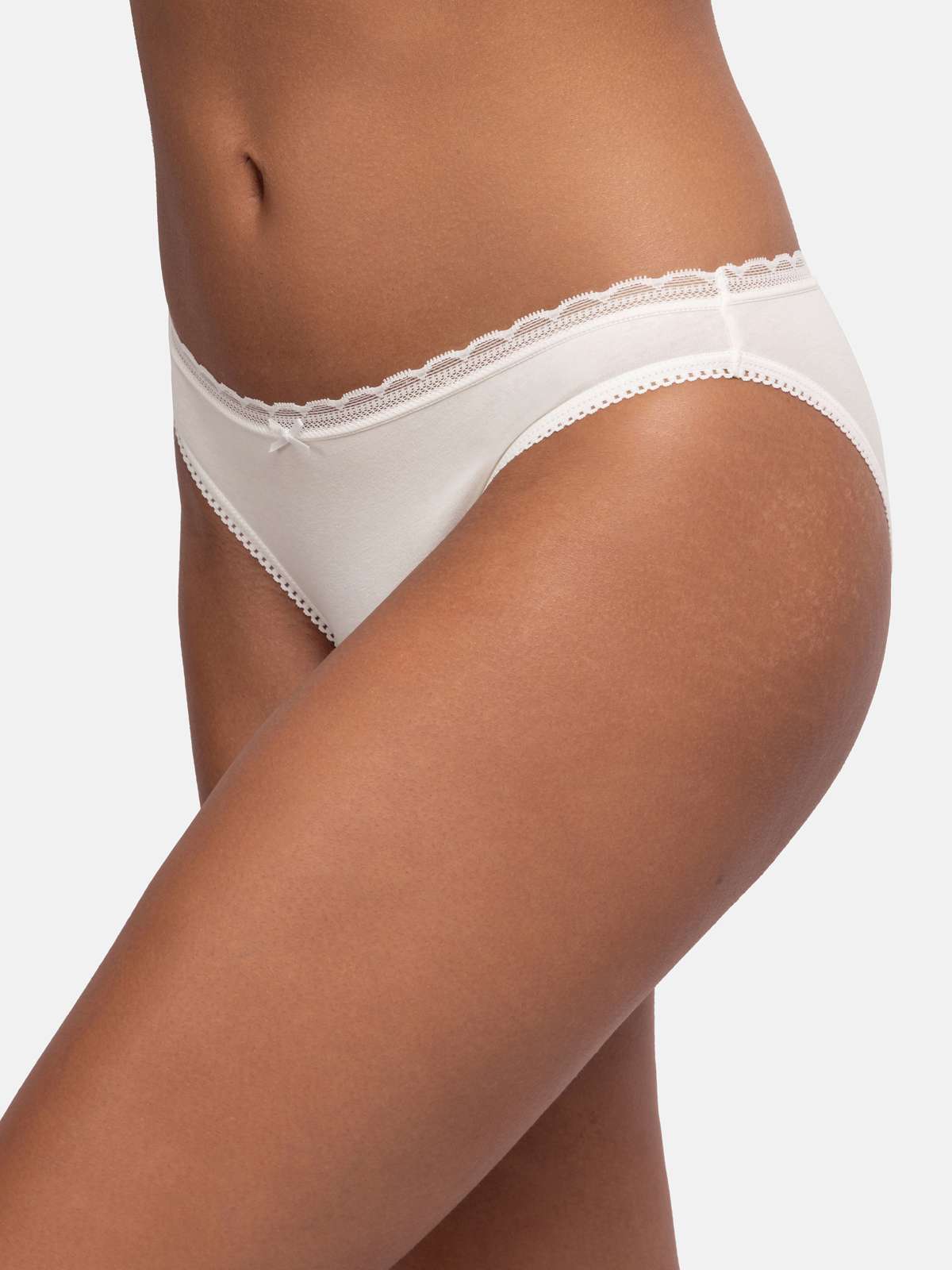 Naomi-3pp Brief