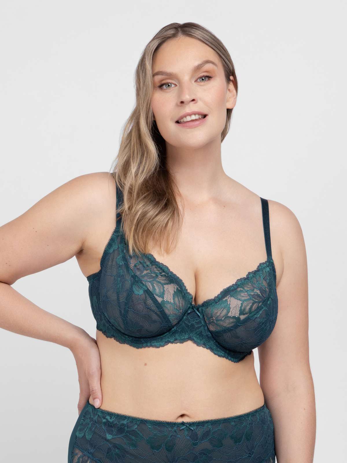 Perfect Lace Non Padded Balcony