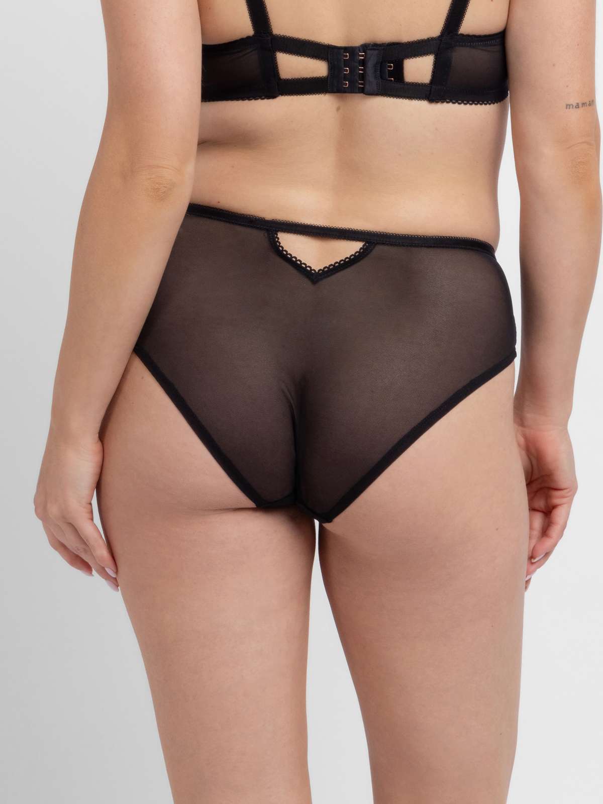 Xanthia Full Brief