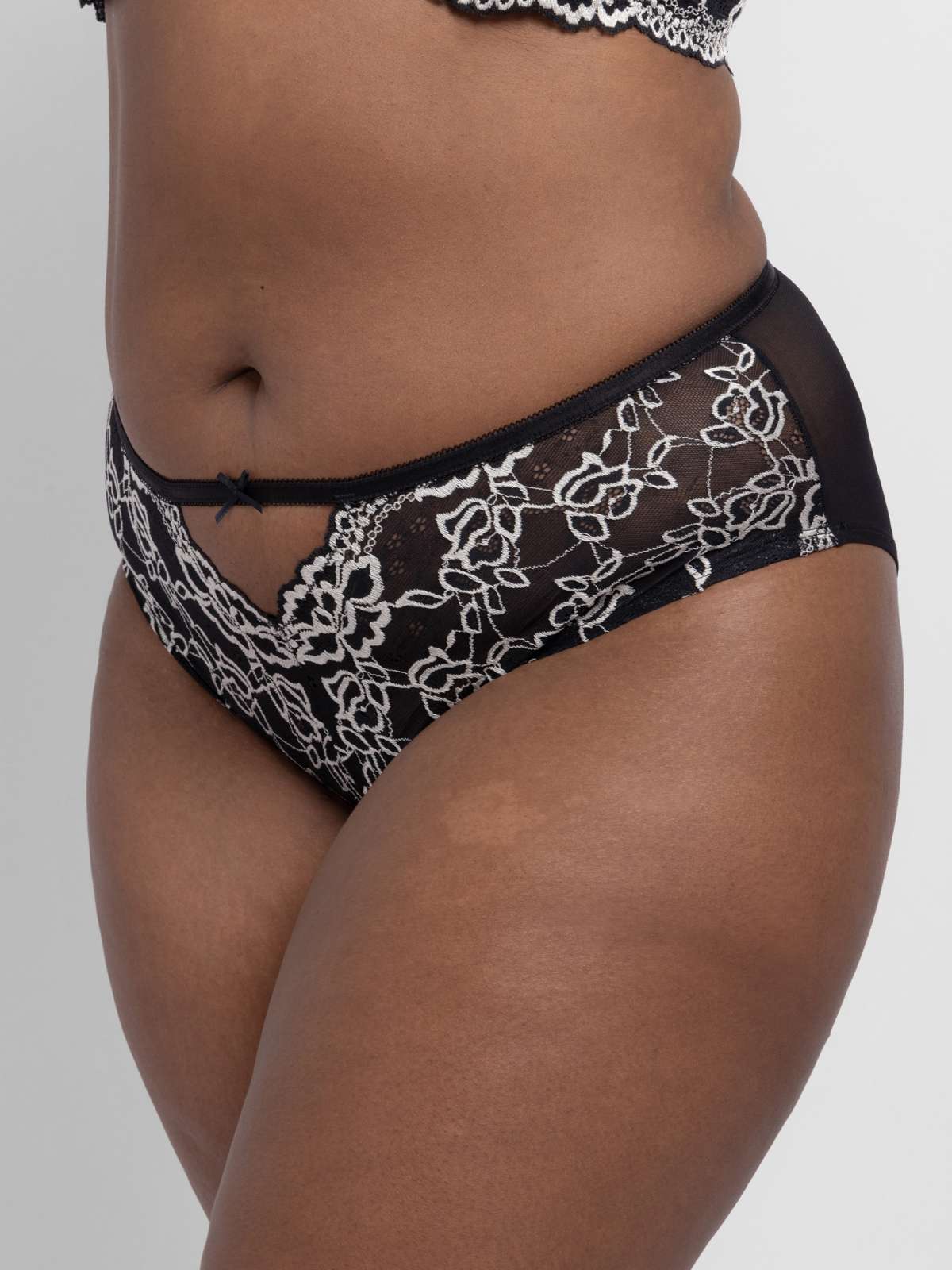 Xanthia Full Brief
